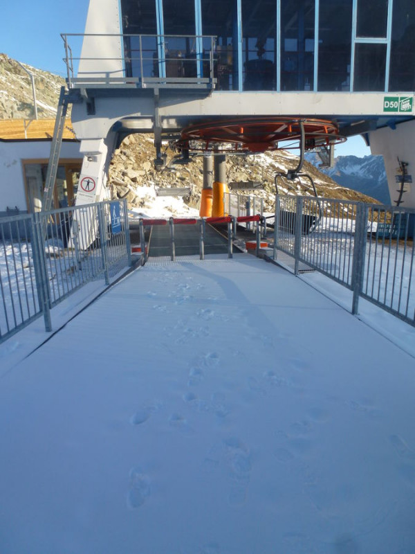 keine Skispur im Anstehbereich Seekogl (der interessanterweise nicht kuppelbar ist)
