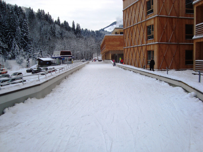 Der Skiweg oder besser gesagt Schiebeweg zur Hausbergbahn