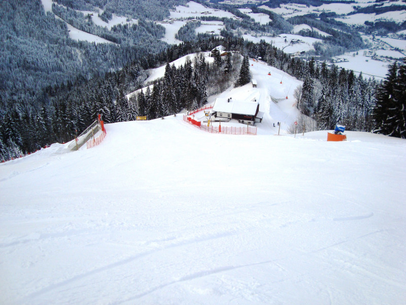 Zufahrt zur zweiten Überführung. Gut zu fahren, schöner Hang.