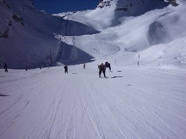 SKilift Tsantonnaire (2000-2580). Beste Piste, wenn auch mit uraltem Poma-Schlepper