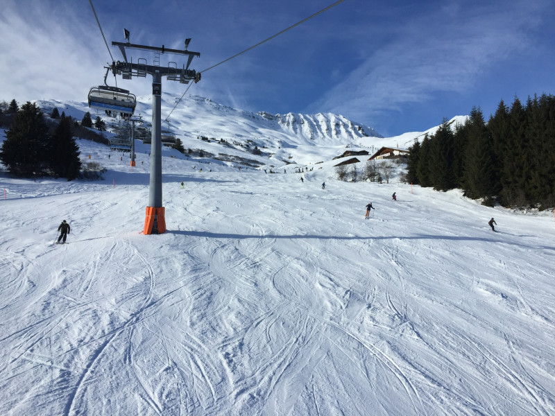 Stätzerhorn-Lift. Die Piste 78 ist zu sehen.