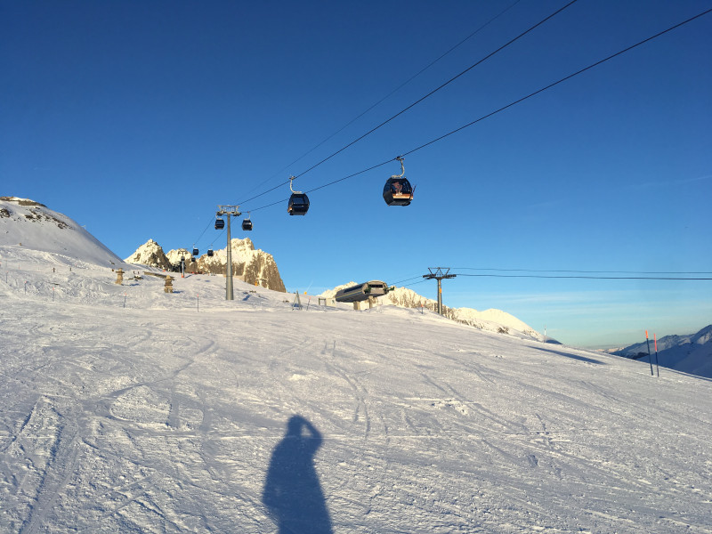 Gütsch Express mit Vorgänger-Sesselbahn.