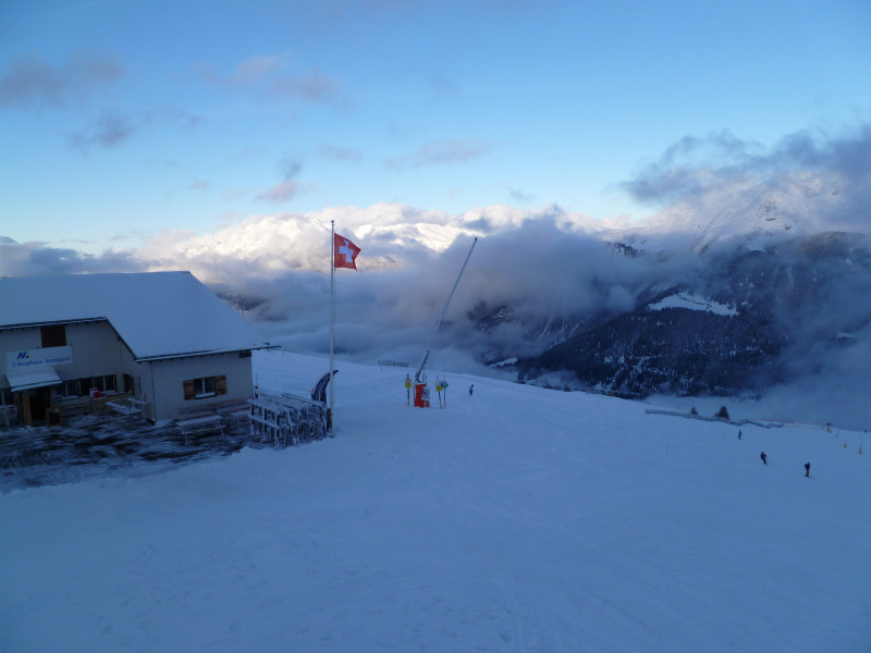 15:40 Uhr: In Savognin hat man zwar von Betriebsbeginn Sonne, leider ist sie aber dementsprechend früh auch wieder weg.