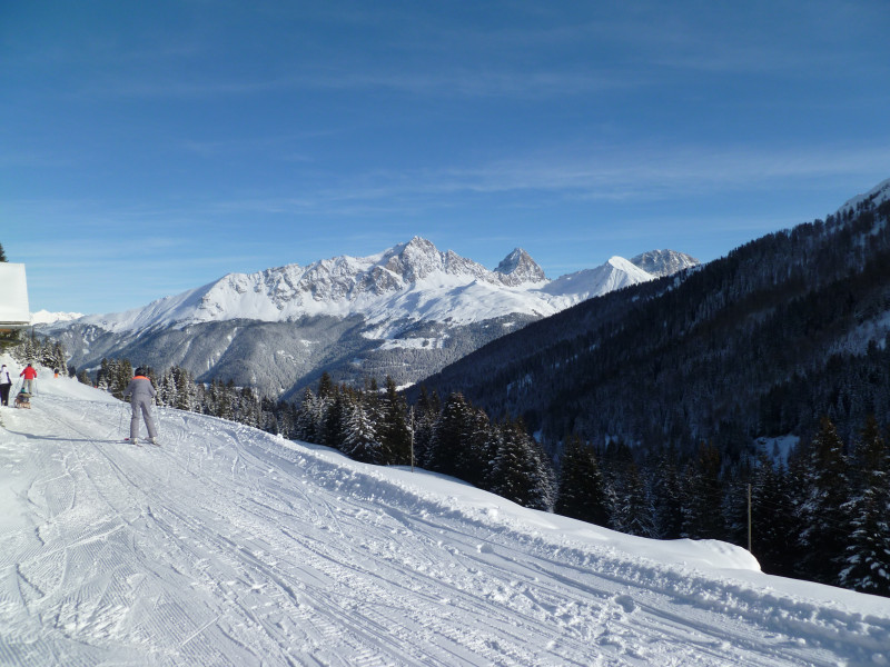 11:16 Uhr: Weiter geht’s auf der Strasse vom Tigia bis kurz unterhalb von Tigignas und dann auf der Talabfahrt hinunter ins Tal.