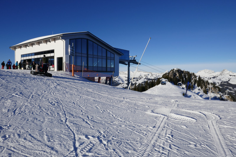 Bergstation außen: Auch hier das Design eher sachlich und nüchtern gehalten