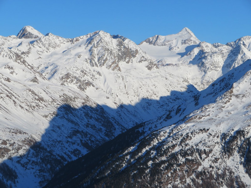 Stubaier Alpen (rechts Zuckerhütl, links Schaufelspitze)