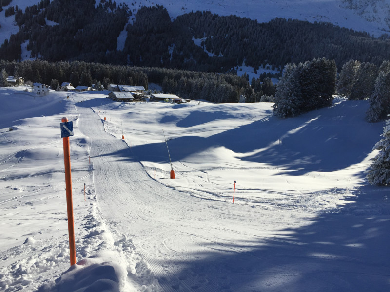 Blick auf die Piste 77 (Verbindung Richtung Rothorn/Arosa)