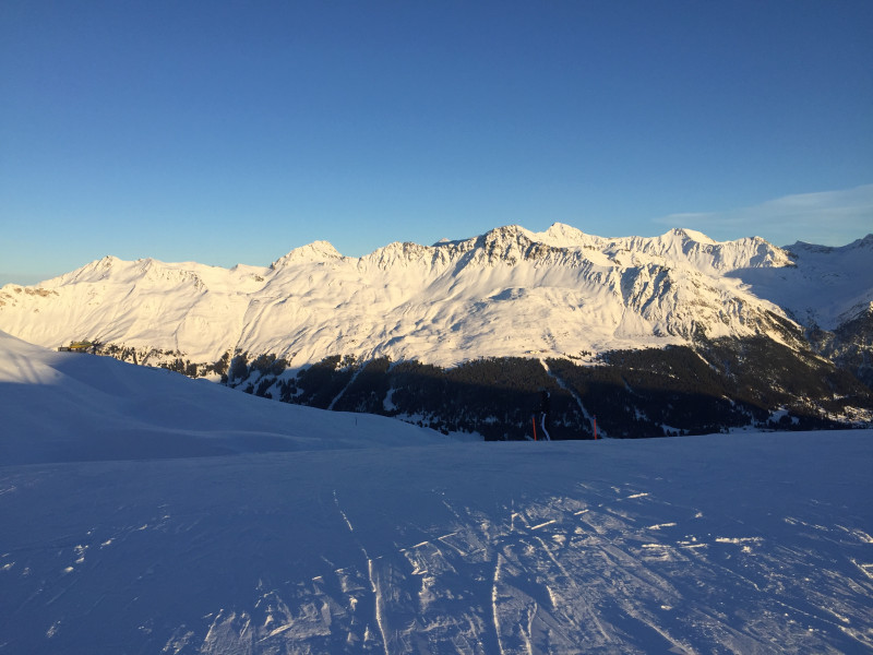 Abendstimmung bei der Bergstation Lavoz