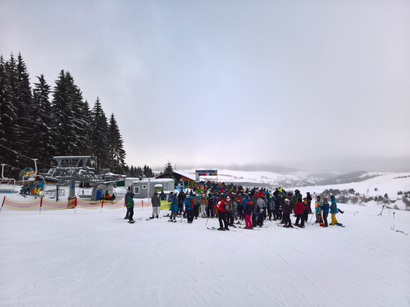 Traube vor 4SB Suzuki, aber nur weil auch der mal 15min stillstand