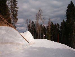 Talabfahrt mit Depotschnee.JPG