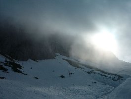 Lawinenkegel bei der Fisabfahrt.JPG
