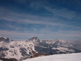 Gebiet Tressdorferhöhe und rechts Tressdorfer Alm.JPG