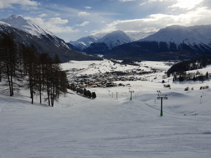 Nördliche Piste: oben ansprechende Hangneigung, unten etwas flach