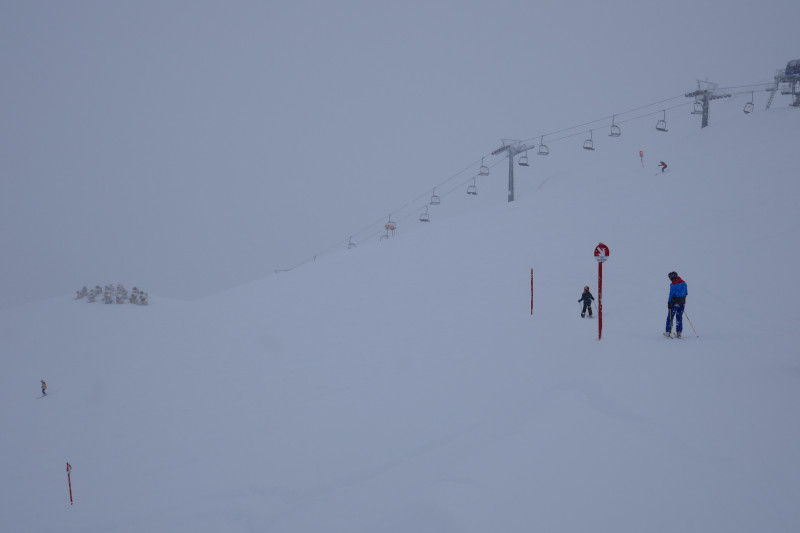 Rote Abfahrt an der Zweiländerbahn