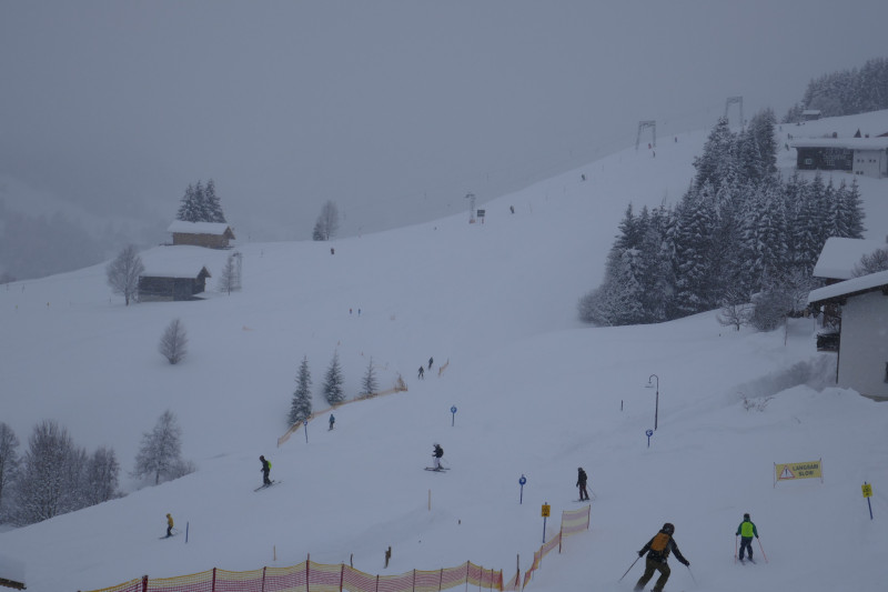 Engstelle an der Heuberg 4KSB. Dahinter der Schlösslelift