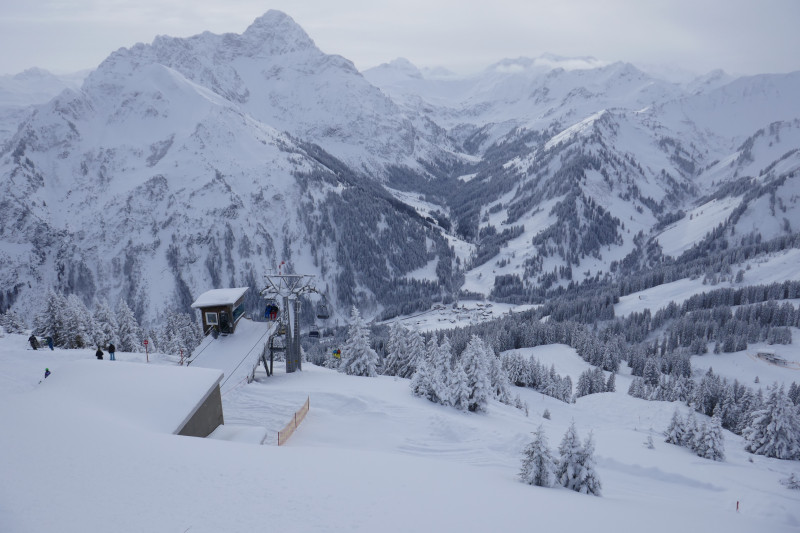 Oben am Walmendingerhorn mit Sicht auf Baad
