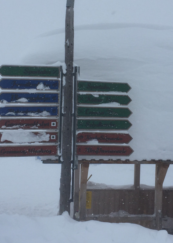 Am Komperdell, überdachtes Förderband