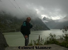 und hier noch eins von der eindrucksvollen Grimsel-Paß Stimmung ( mit mir drauf...)