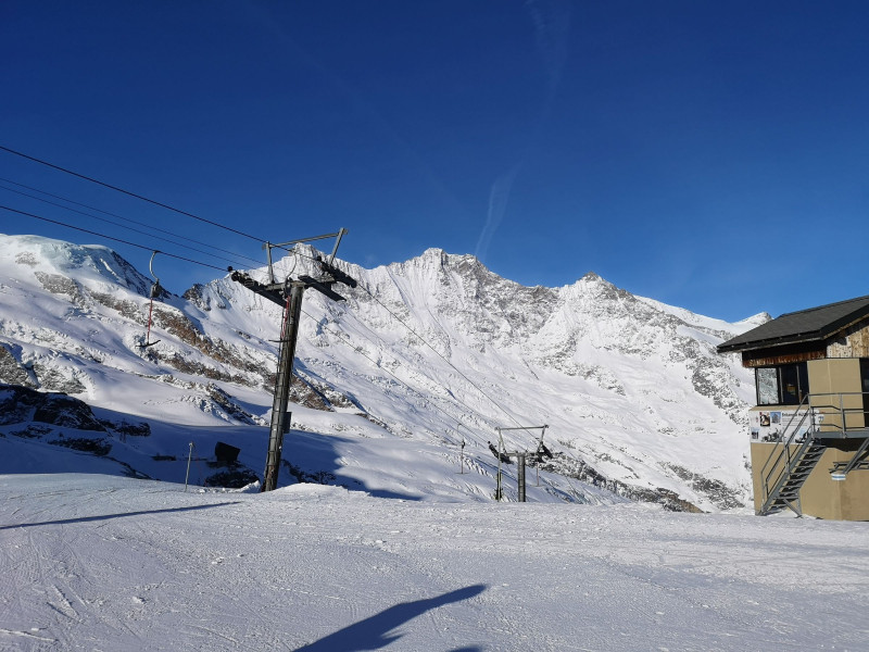 Skilift vor der Mischabelgruppe