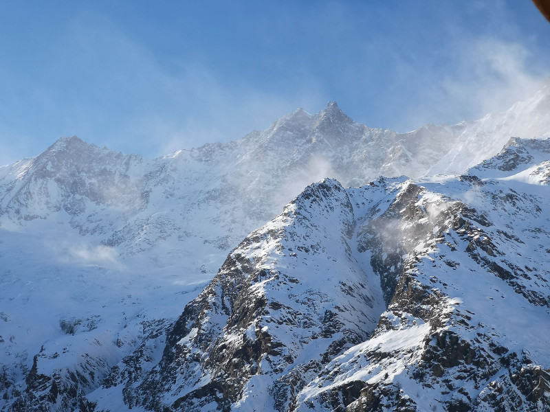 Dom im Zoom, auch hier eine stürmische Angelegenheit