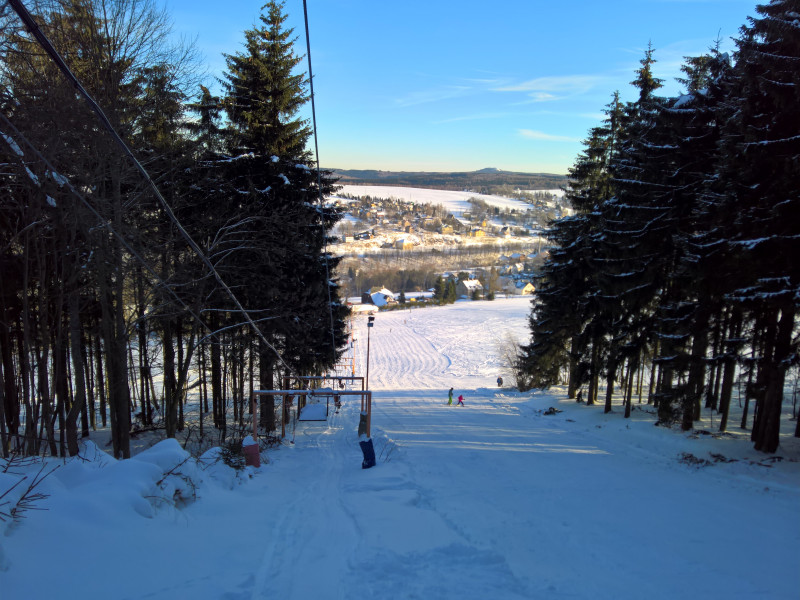 Schwarze Piste direkt am SL, unten raus schöner breiter Hang