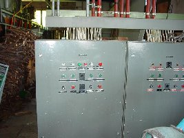 Steuerung der Förderer sowie der Dosierung (automatisch oder von Hand möglich, inklusive Speicher, der gelöscht werden konnte).