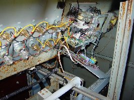 Und so siehts im Schalttisch drin aus, hier der Teil der 2. Sektion.