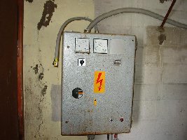 Dieses Ding ist für die Stromverteilung in der Bergstation zuständig.