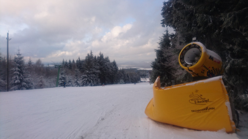 Ohne Schneekanonen ginge bislang nichts