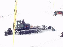 hier gibts noch  den LH 500 Black der beim Terrainpark auf dem Titlis gerade am arbeiten ist.