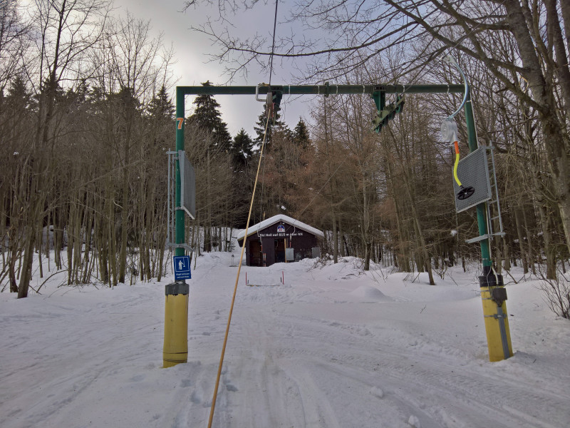 Bergstation auf 815m, der Liftler hat sich so richtig gelangweilt