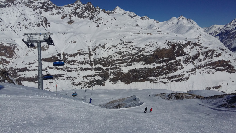 Die schwarze nur 1x gefahren war nicht so toll,knollig und hart