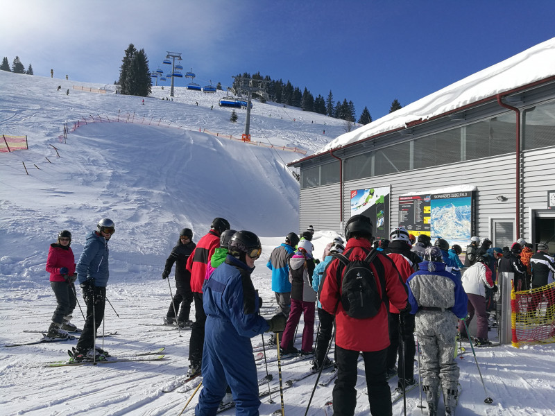 Warteschlange am Sudelfeldkopf 8er