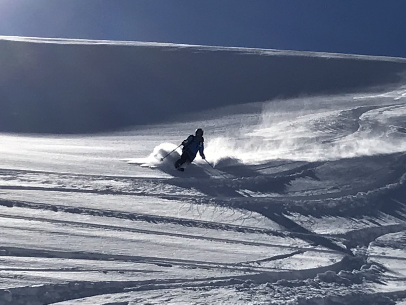 Am Nachmittag am Steinmäder, Telemarker in Aktion.
