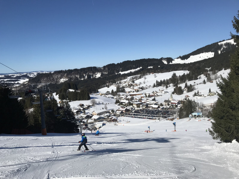 Parkplatz gut gefüllt.