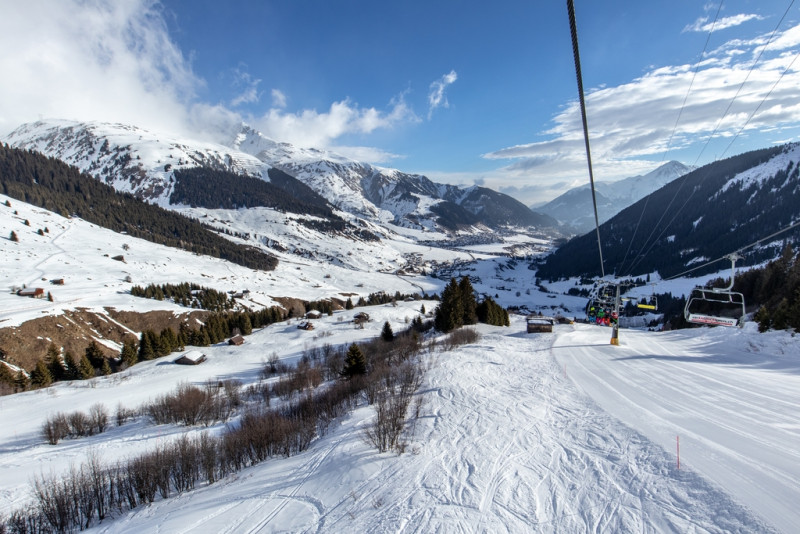 Morgendliche Auffahrt im Milez Flyer.