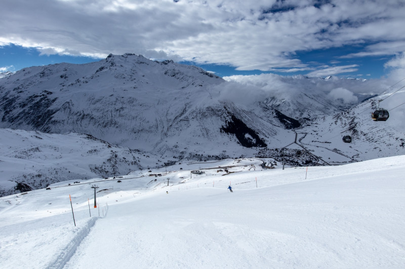 Die schwarze Abfahrt war super, unten jedoch mit vielen braunen Stellen versehen.