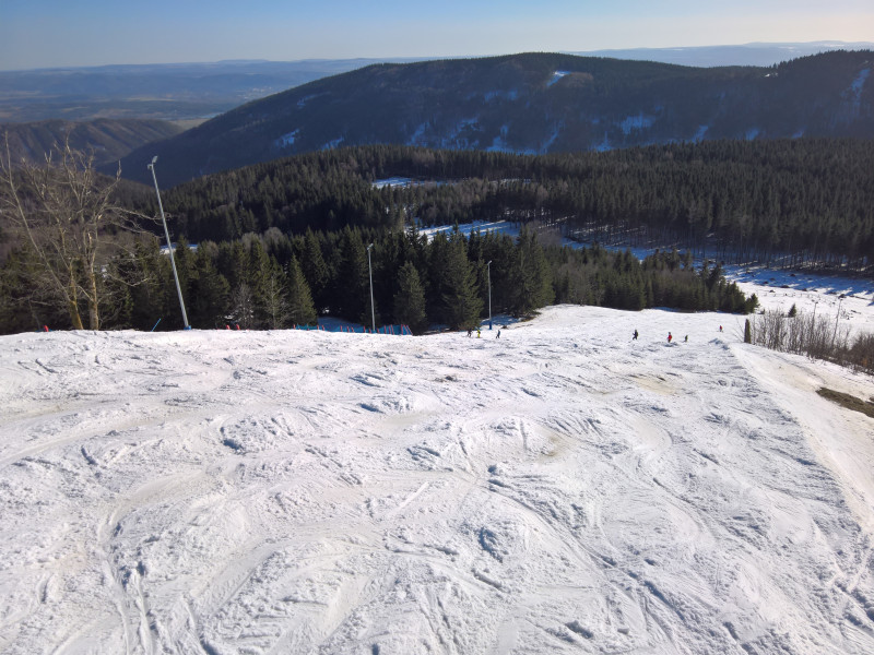 Steilhang der Pisten 1+2 in der Totale