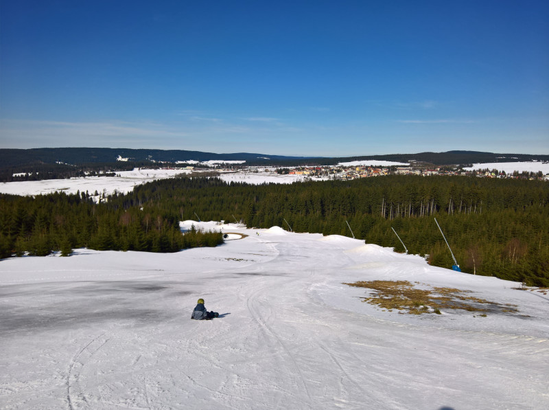 Schon morgens viele dünne Stellen trotz insg. 10 Depots entlang der Abfahrt, da kommt man schon ins Grübeln