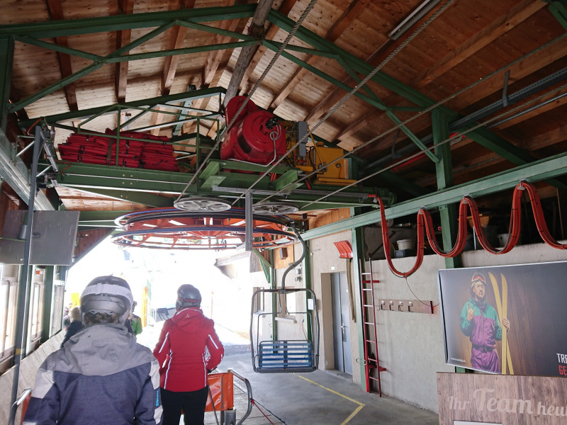 Da kommen die Gartenbänke