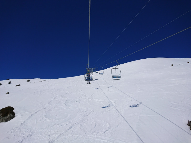 In der Trasse noch recht weit unten. Ich mag die Stützen