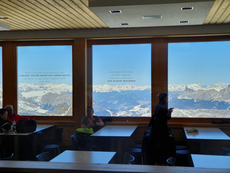 Marmolada: Zeit zum Nachdenken mit Hannah Arendt: "Die Stunden verrinnen. Die Tage vergehen. Es bleibt ein Gewinnen: Das bloße Bestehen.