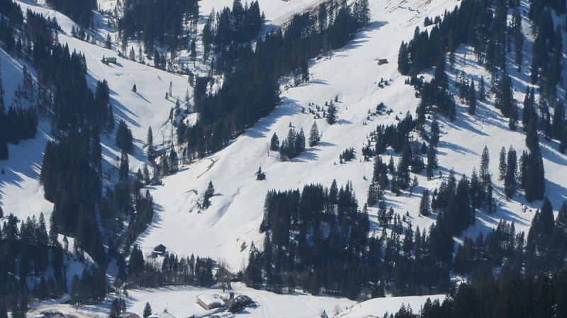 8- Irgendwo hier müsste früher der Guntschaulift in Baad gewesen sein...