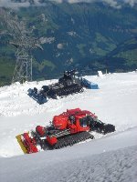 PB Polar W und der Lh 500 Black bei den garagen und im hintergrund siht man noch die Stütze der Rotair