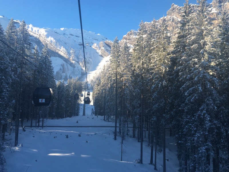 Die frisch verschneite Gerschnialp. Es sieht aus, als wäre noch tiefster Hochwinter.