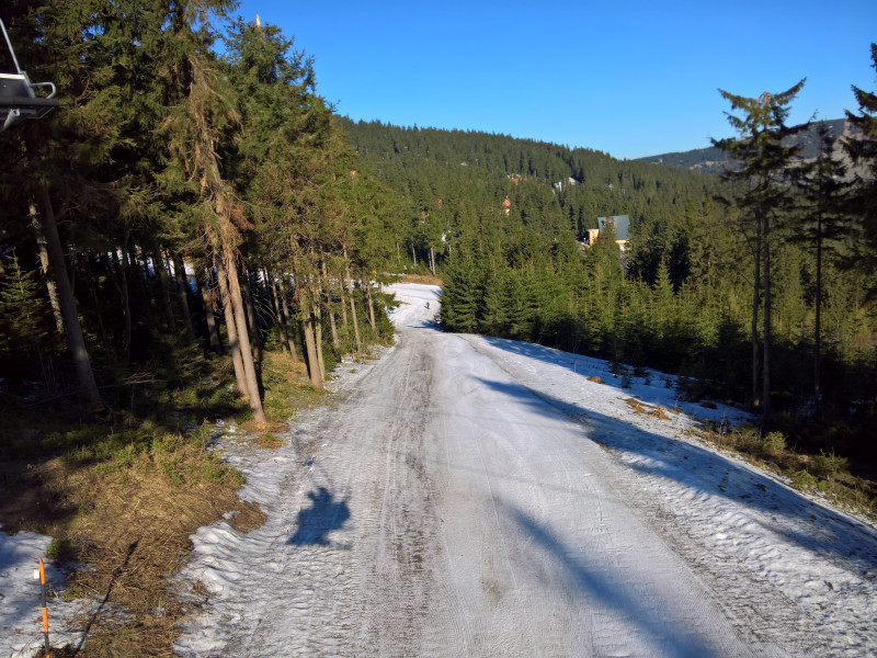 Verbindungspiste 2a voll nutzbar, nur ein paar Nadeln stören die Optik