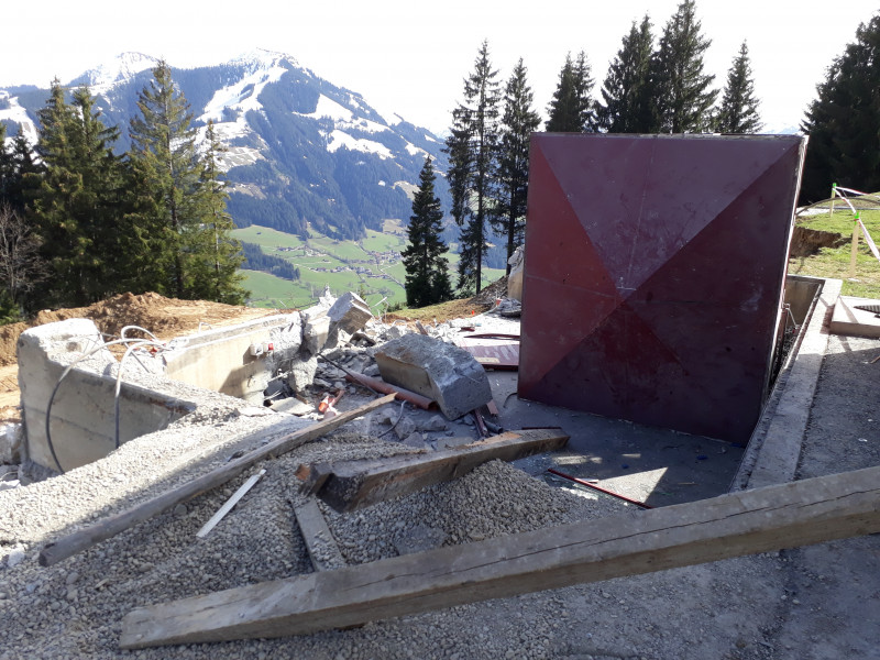 ^^Die Grube des Einstiegsförderbandes.