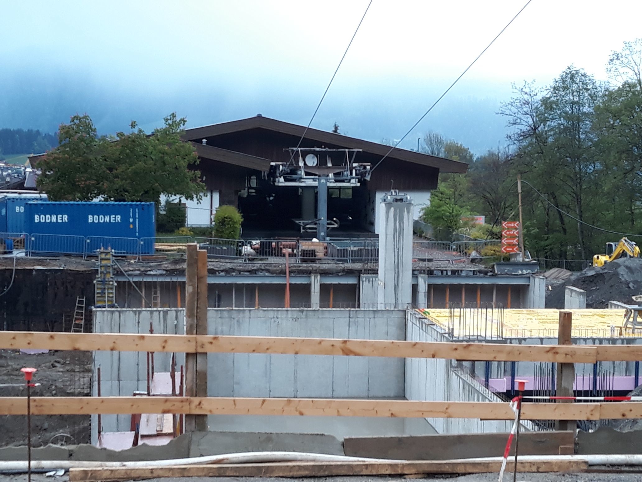 Im Augst soll der unterirdische Teil der Station überschüttet sein.
