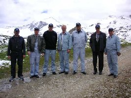 Crew mit Kaiserschmarren am Tuxerjoch .....