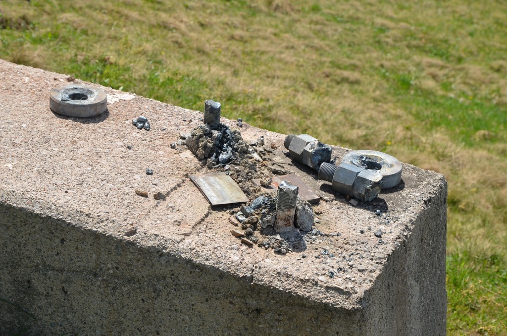 Trennschnitte talseitig.